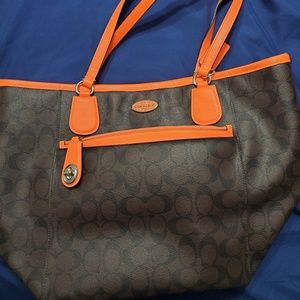 Coach Tote with removable pouch